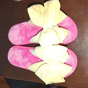 💎LAST CHANCE BEFORE DONATING💎Bow Slippers